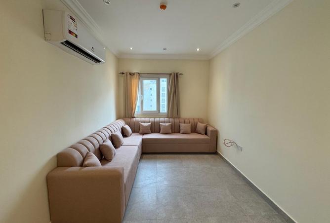 988799 - Property Image 2