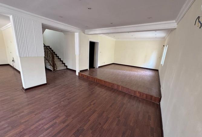 983921 - Property Image 3