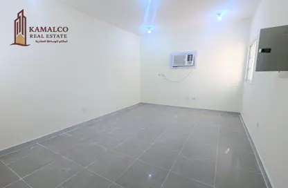 Apartment - 2 Bedrooms - 2 Bathrooms for rent in Muntazah 7 - Al Muntazah - Doha
