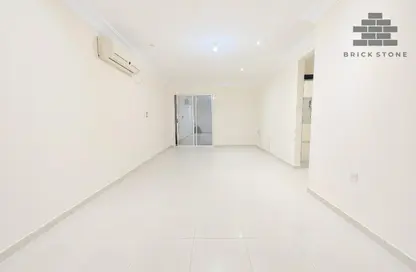 Apartment - 2 Bedrooms - 2 Bathrooms for rent in Al Jazeera Street - Fereej Bin Mahmoud North - Fereej Bin Mahmoud - Doha