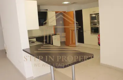 Apartment - 2 Bedrooms - 4 Bathrooms for rent in West Bay Tower - West Bay - West Bay - Doha