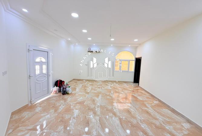 976869 - Property Image 2