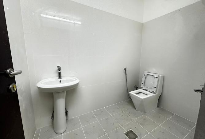 988604 - Property Image 3