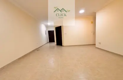 Apartment - 3 Bedrooms - 2 Bathrooms for rent in Salaja Street - Doha Al Jadeed - Doha