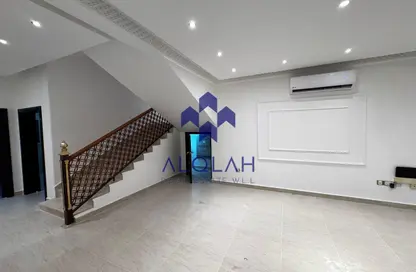 مجمع سكني - 4 غرف نوم - 5 حمامات للايجار في الوعب - الوعب - الدوحة