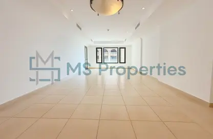 Apartment - 1 Bedroom - 2 Bathrooms for rent in West Porto Drive - Porto Arabia - The Pearl Island - Doha