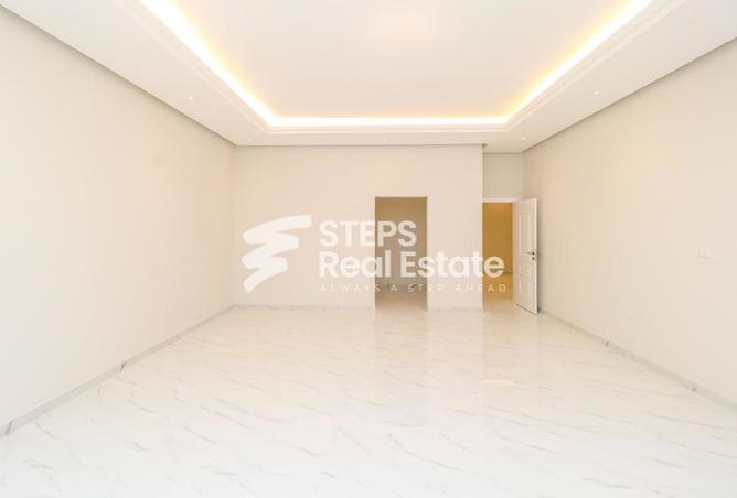 948337 - Property Image 2