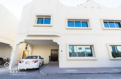Villa - 3 Bedrooms - 4 Bathrooms for rent in Wadi Al Shaheeniya Street - Ain Khaled - Doha