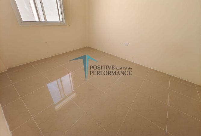 983617 - Property Image 2