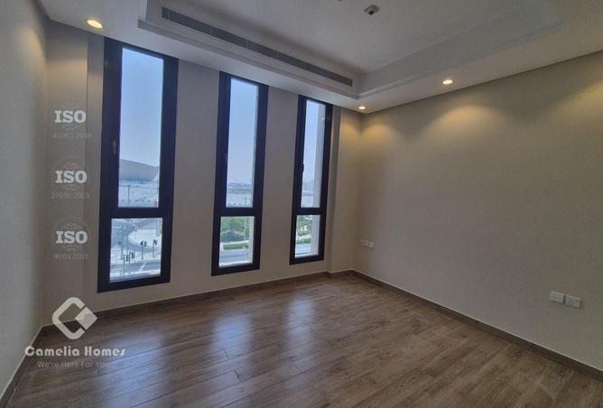 995463 - Property Image 2