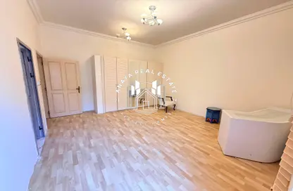 Apartment - 1 Bathroom for rent in New Salata - Salata - Doha