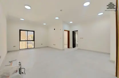 Apartment - 2 Bedrooms - 3 Bathrooms for rent in Anas Street - Fereej Bin Mahmoud North - Fereej Bin Mahmoud - Doha