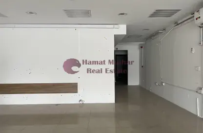 معرض - استوديو - 2 حمامات للايجار في طريق سلوى - العزيزية - الدوحة