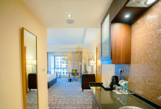 983112 - Property Image 2