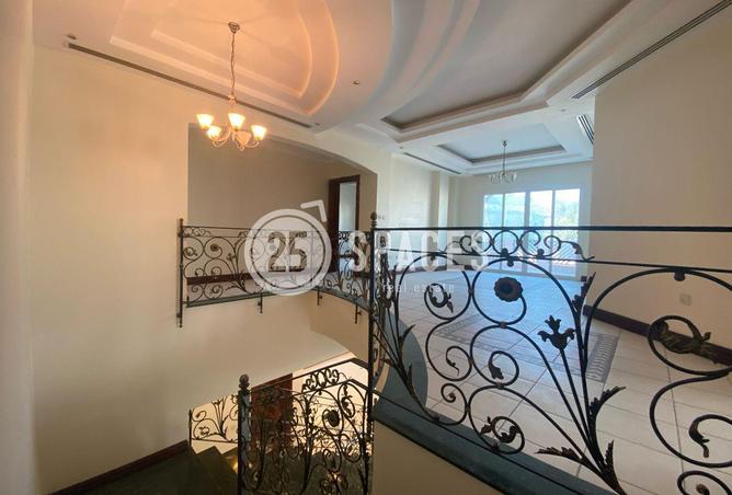 962671 - Property Image 2