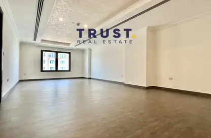 Apartment - 1 Bedroom - 2 Bathrooms for rent in East Porto Drive - Porto Arabia - The Pearl Island - Doha