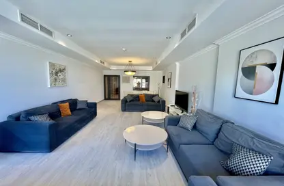 Apartment - 1 Bedroom - 2 Bathrooms for rent in East Porto Drive - Porto Arabia - The Pearl Island - Doha