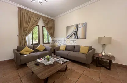 Living Room image for: Apartment - 2 Bedrooms - 2 Bathrooms for rent in Umm Al Seneem Street - Ain Khaled - Doha, Image 1