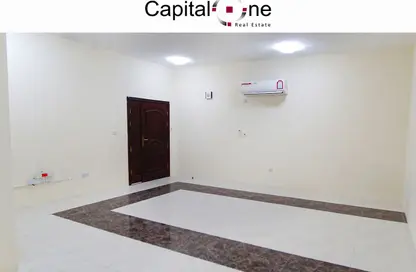 Apartment - 3 Bedrooms - 3 Bathrooms for rent in CAP 36 - Ain Khaled - Doha