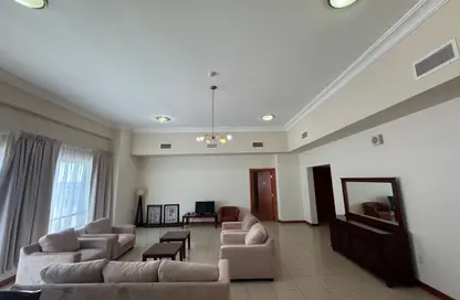 Apartment - 2 Bedrooms - 3 Bathrooms for rent in West Bay - West Bay - Doha