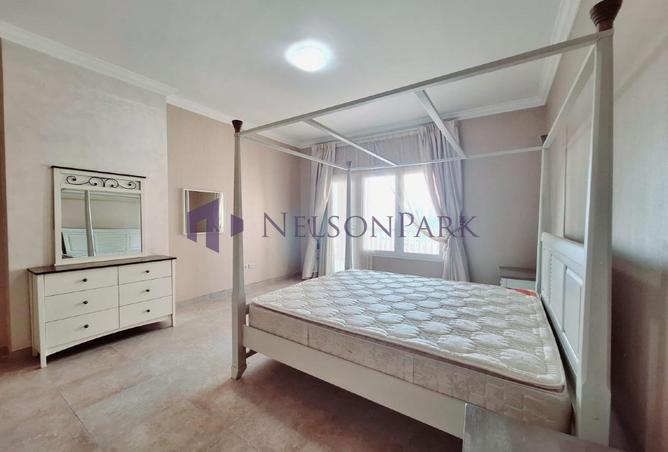 989031 - Property Image 3