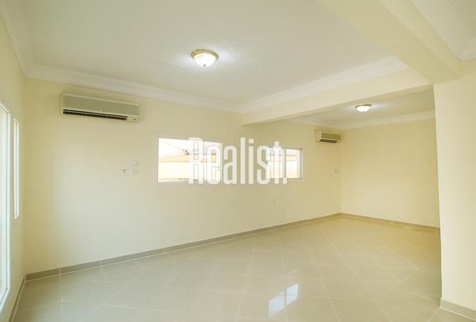 927955 - Property Image 3