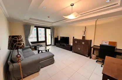 Apartment - 1 Bedroom - 2 Bathrooms for rent in La Riviera Tower - The Pearl Island - Doha