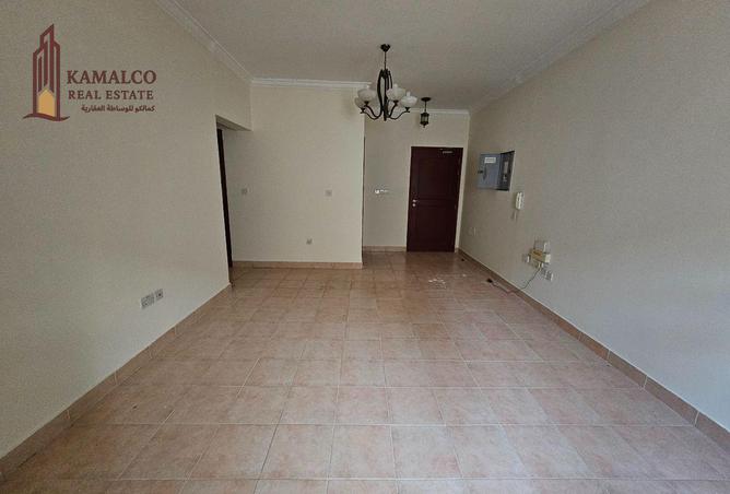 933685 - Property Image 2