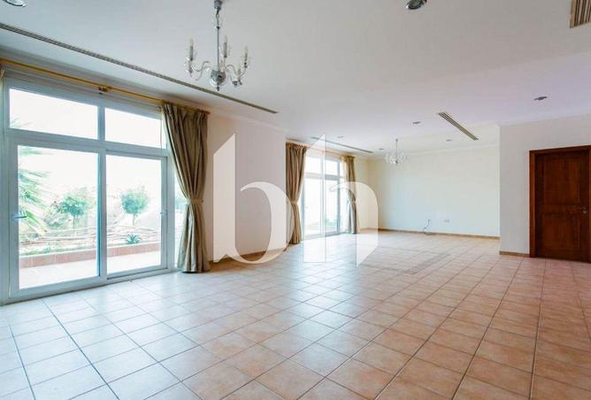 966267 - Property Image 2