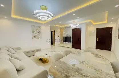 Apartment - 2 Bedrooms - 3 Bathrooms for rent in Umm Ghwailina Comm - Umm Ghuwalina - Umm Ghuwailina - Doha