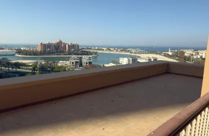 Apartment - 1 Bedroom - 2 Bathrooms for rent in Tower 19 - Porto Arabia - The Pearl Island - Doha