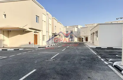 فيلا - 7 غرف نوم - 8 حمامات للايجار في شارع المرخية - المرخية - الدوحة
