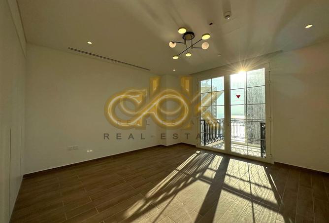 829740 - Property Image 2