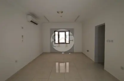 Apartment - 4 Bedrooms - 4 Bathrooms for rent in Al Mansoura - Al Mansoura - Doha