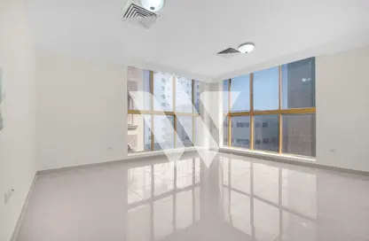 Apartment - 2 Bedrooms - 2 Bathrooms for rent in Al Sadd Road - Al Sadd - Doha