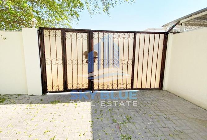 738219 - Property Image 2