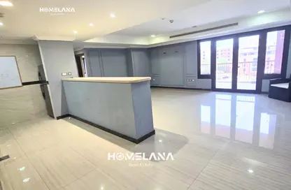 Apartment - 2 Bedrooms - 3 Bathrooms for rent in West Porto Drive - Porto Arabia - The Pearl Island - Doha