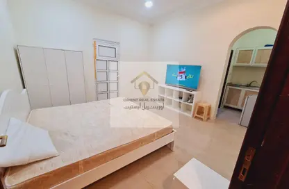 Apartment - Studio - 1 Bathroom for rent in Al Duhail North - Al Duhail - Doha