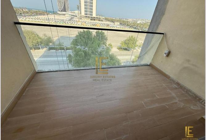 991105 - Property Image 2