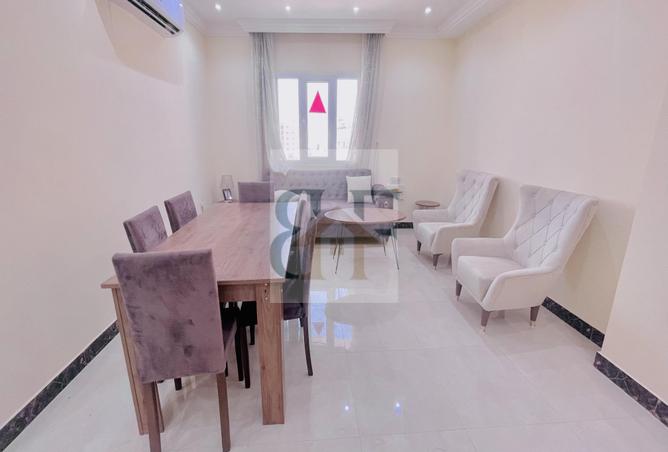 945297 - Property Image 2