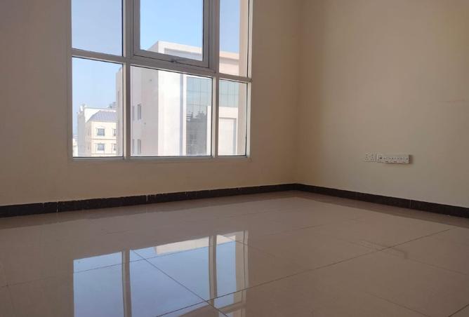 952897 - Property Image 2