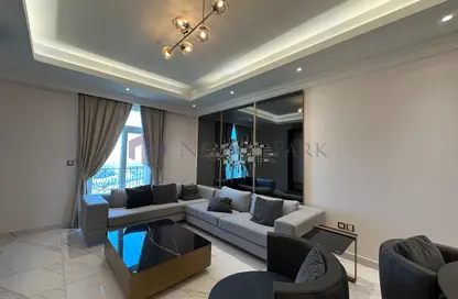 Apartment - 3 Bedrooms - 5 Bathrooms for rent in Floresta Gardens - Floresta Gardens - The Pearl Island - Doha
