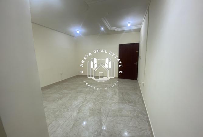 972222 - Property Image 2