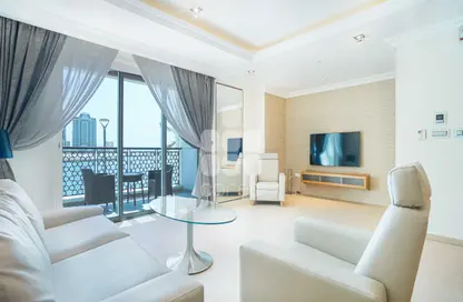 Apartment - 2 Bedrooms - 3 Bathrooms for rent in Imperial Diamond - Viva Bahriyah - The Pearl Island - Doha