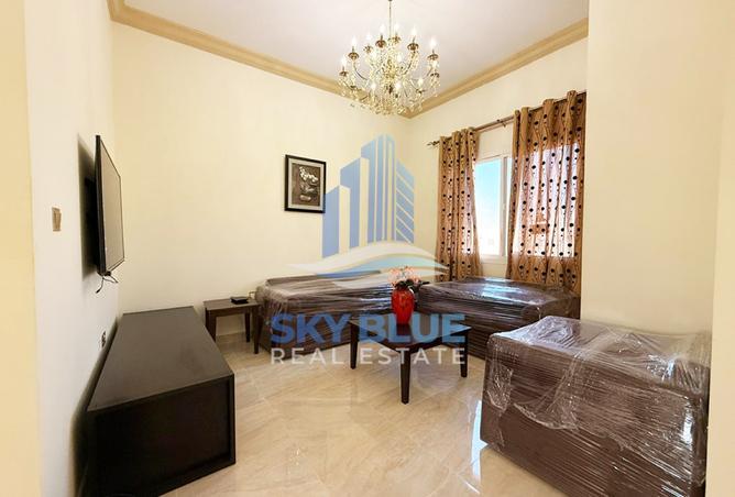 956420 - Property Image 3