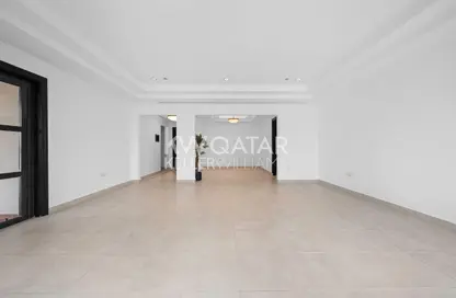 Apartment - 3 Bedrooms - 3 Bathrooms for rent in West Porto Drive - Porto Arabia - The Pearl Island - Doha