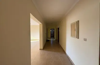 Apartment - 2 Bedrooms - 2 Bathrooms for rent in Ramada Commercial Building - Al Rawabi Street - Al Muntazah - Doha