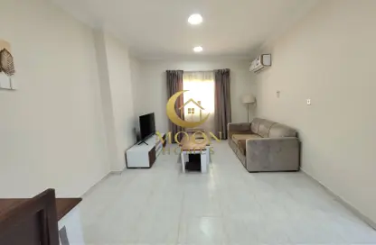 Apartment - 1 Bedroom - 1 Bathroom for rent in Umm Ghwailina Comm - Umm Ghuwalina - Umm Ghuwailina - Doha
