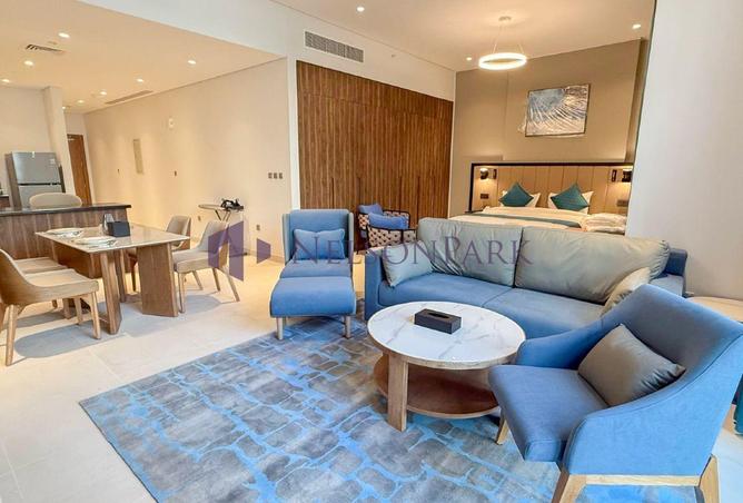 951883 - Property Image 2