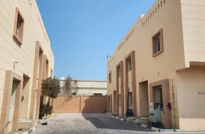 Compound - 7 Bedrooms - 5 Bathrooms for rent in Al Luqta - Al Luqta - Doha